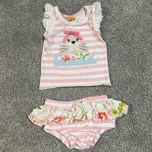 Haute Baby Walrus striped‎ eyelet Ruffle 2 piece outfit 6-9 months